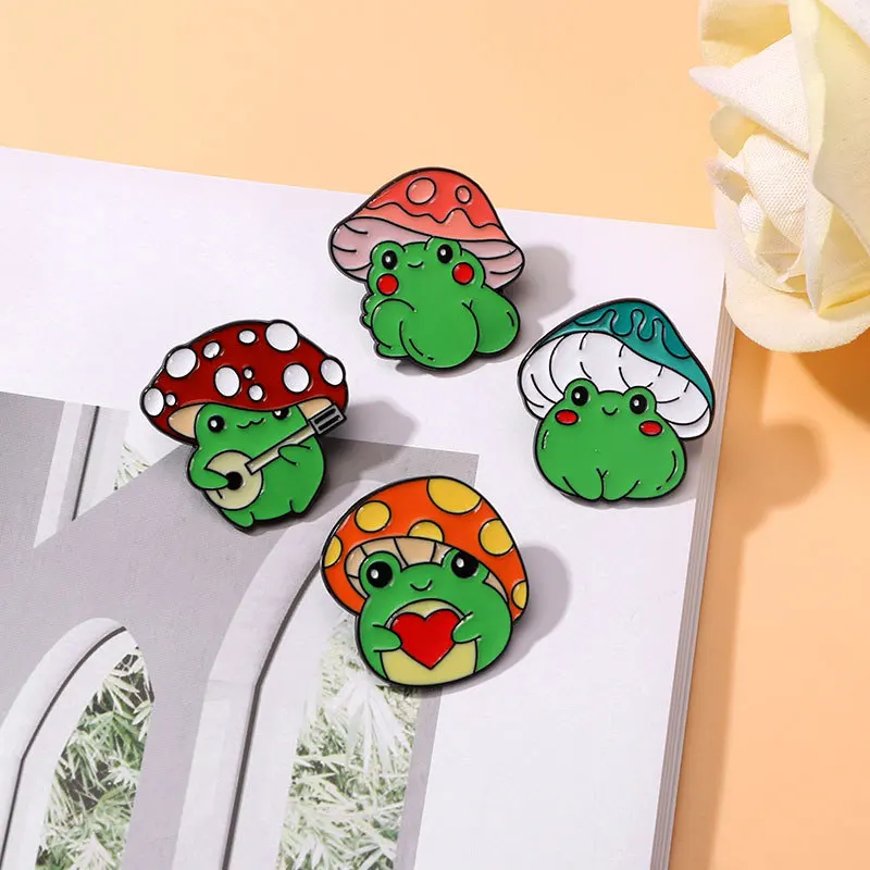 Creative super cute frog mushroom shaped cartoon badge with red heart, metal dripping oil, cross-border animal brooch