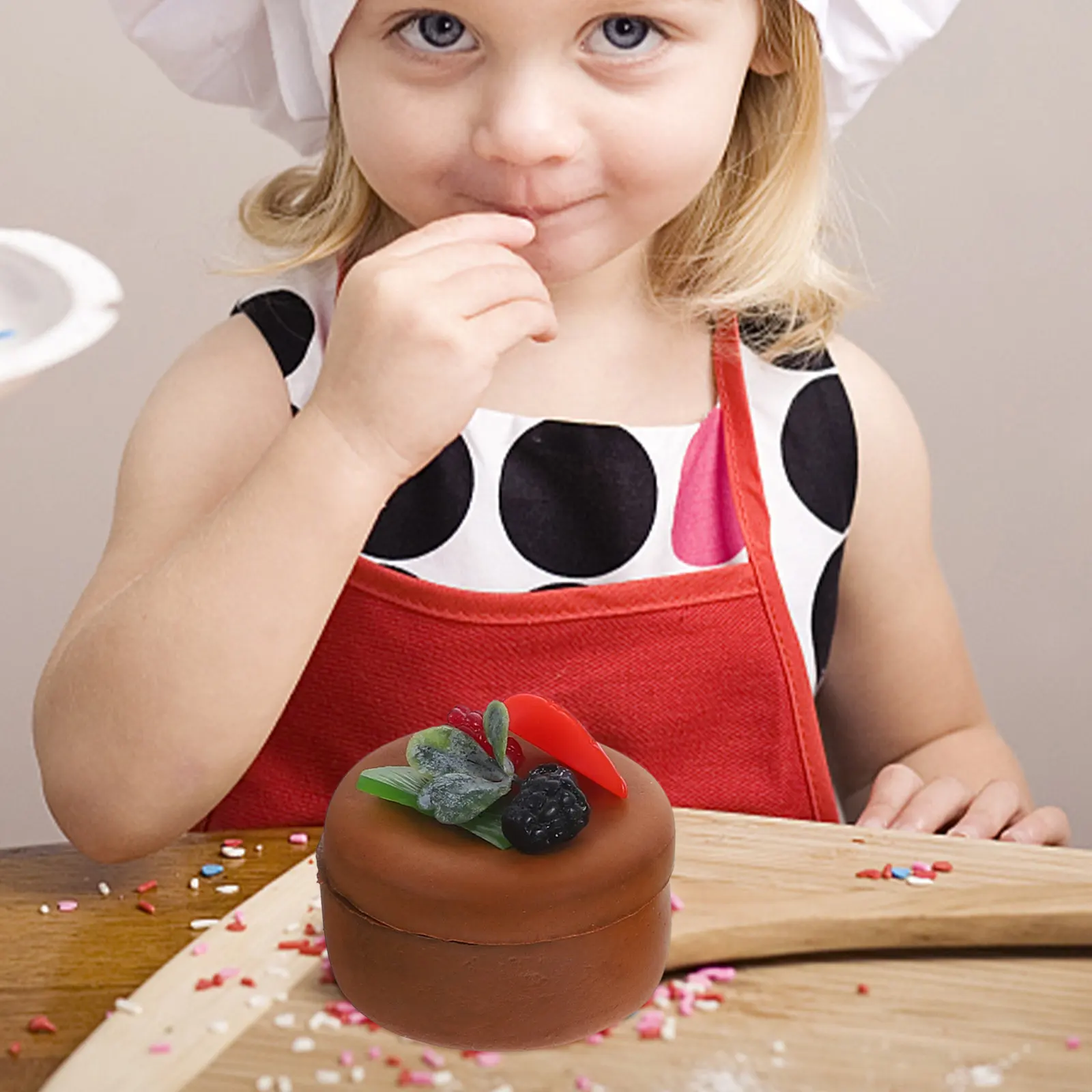 

5Sets Adorable Fake Cake Storage Containers DIY Cake Shaped Boxes for Kids Early Education Class Staging Costume Photo Props