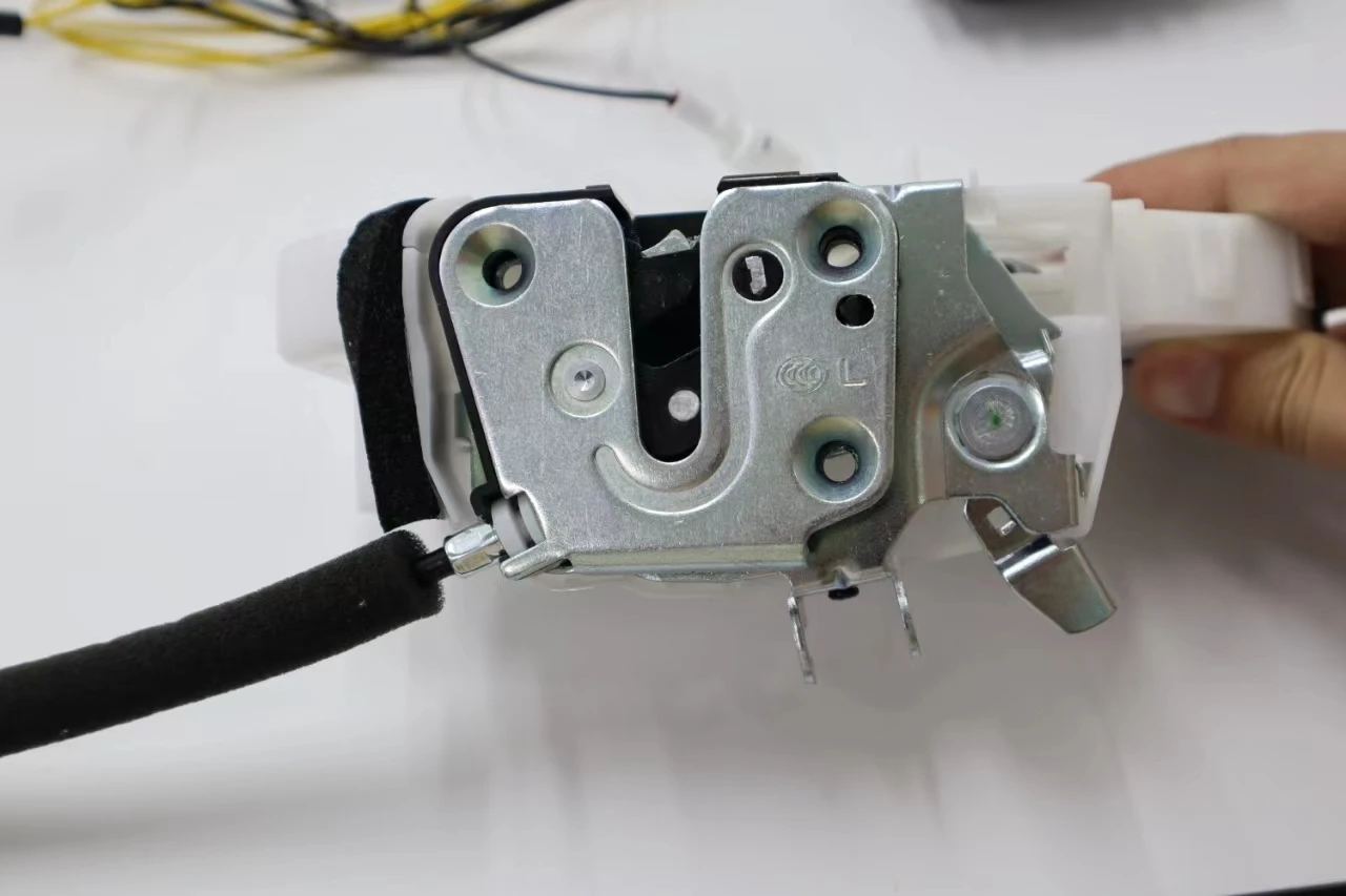 Soft Close Lock Mechanism Aftermarket for Maanian Terra Automatic Suction Door System Retrofit Kits for X-Terra - view 4