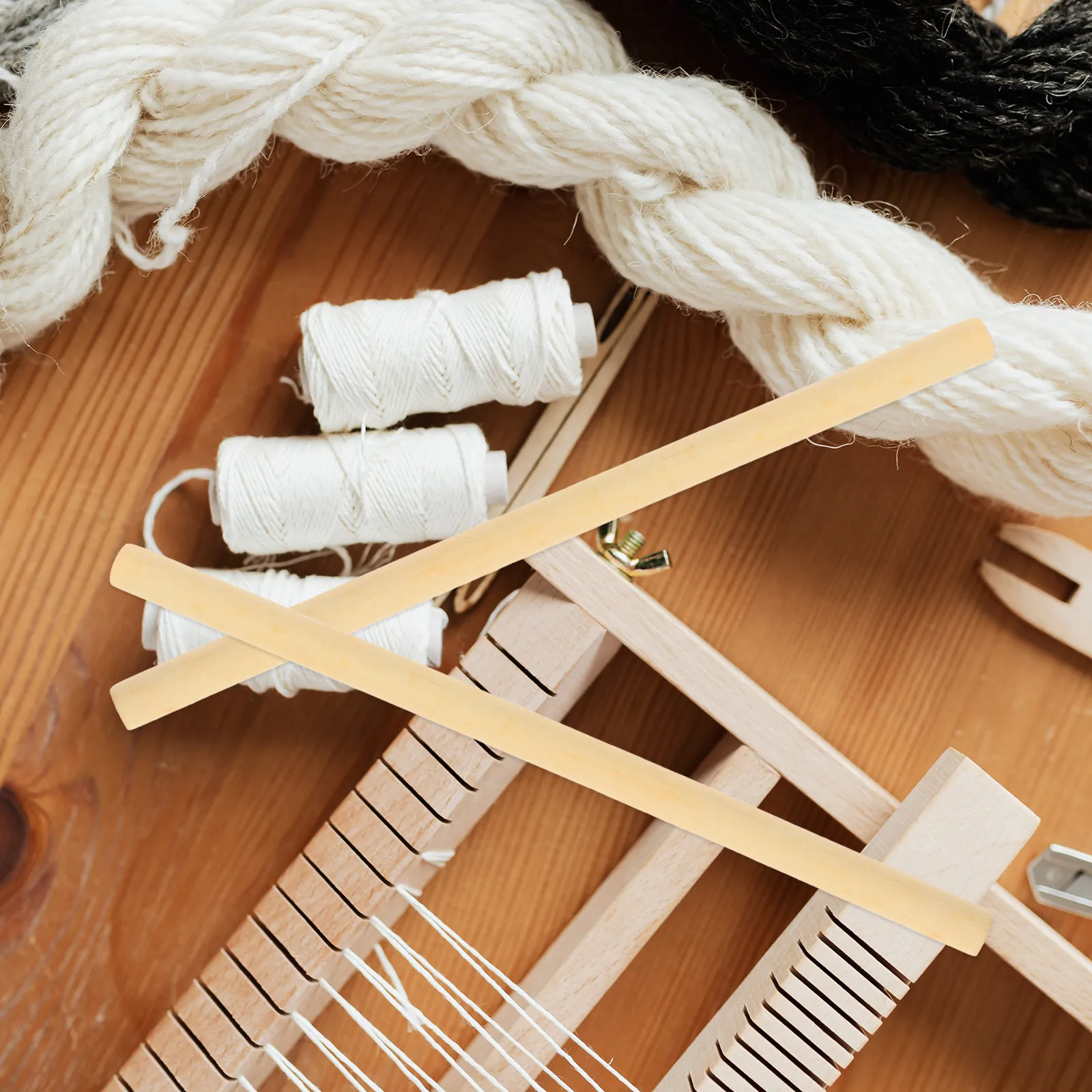 

100Pcs Mini Tapestry Wooden Rods Natural Unfinished Round Sticks for DIY Bohemian Wall Hanging Craft Tapestry Making Small