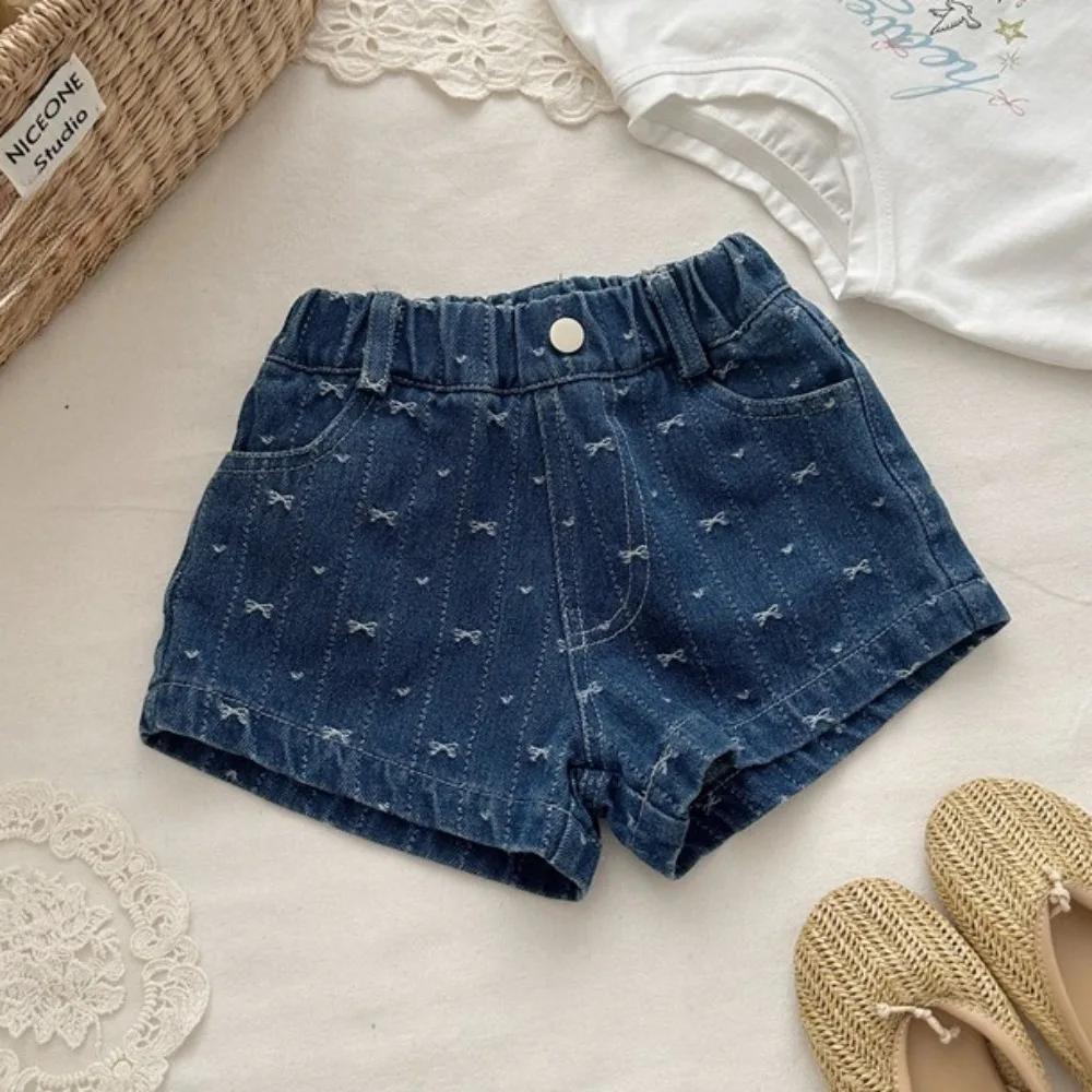 

Детские брюки, новинка лета 2025, корейские джинсовые шорты для девочек, милые шорты для девочек с эластичной резинкой на талии и бантом