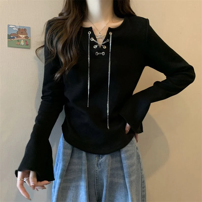 Mode chaîne à lacets t-shirts femmes coréen Chic col en V manches évasées haut décontracté Y2K femme Harajuku Streetwear mince t-shirts courts