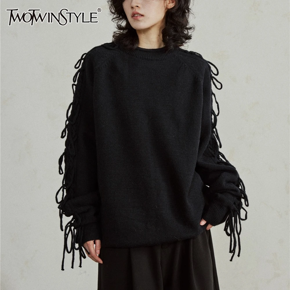 

TWOTWINSTYLE черный сращенный бандажный шикарный свитер женский с круглым вырезом и длинным рукавом свободный повседневный дизайн женские свитера осенняя мода