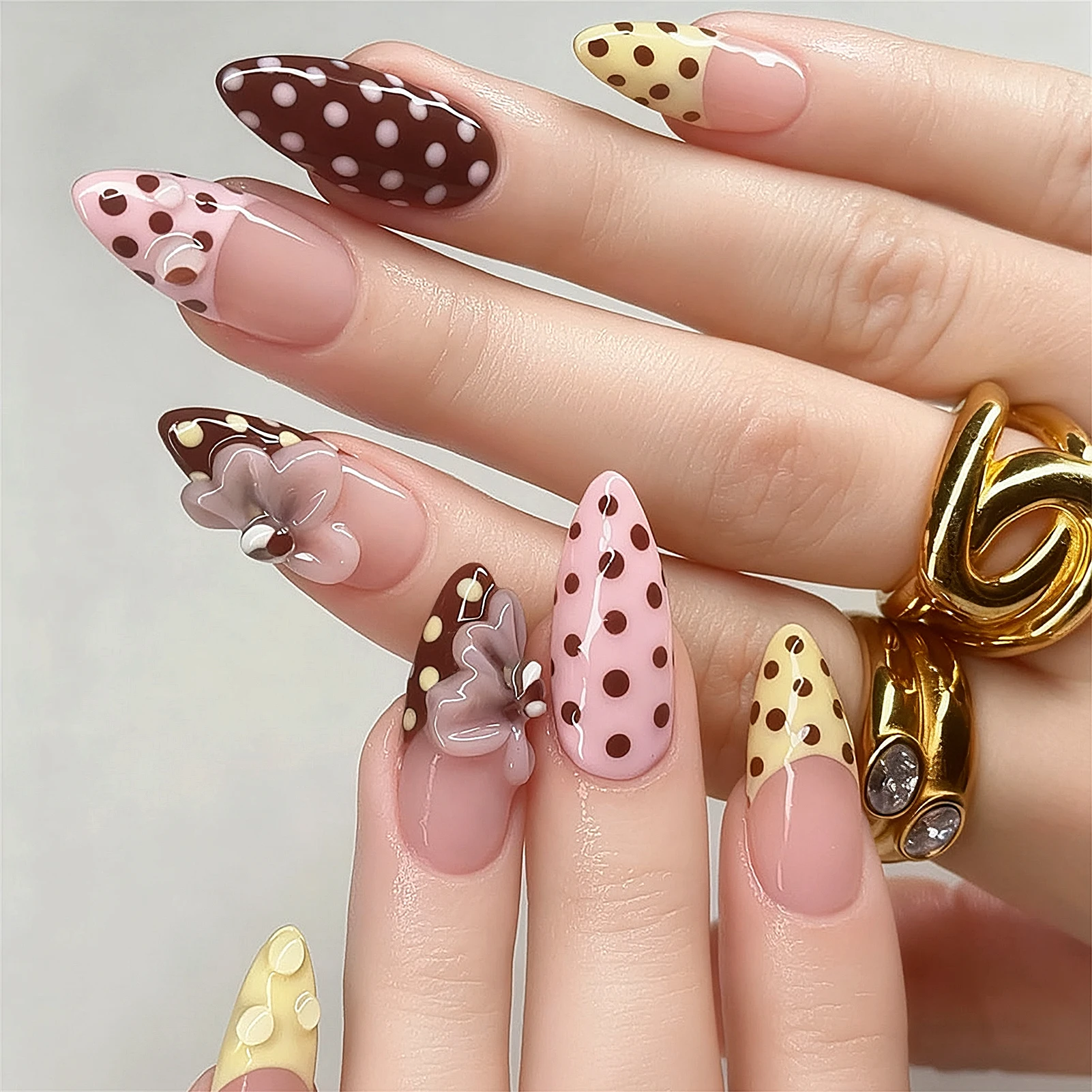24 Stück künstliche Nägel in Mandelform, braune Streifen, rosa Blumen, künstliche Nägel, tragbare Nägel mit vollständiger Abdeckung, Acryl-Nagelspitzen, künstliche Nägel