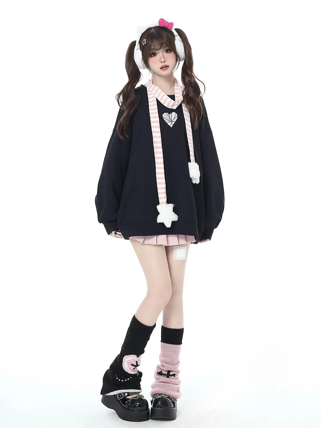 Sweet Sweatshirt Women Love Heart Print Bow Tie Round Neck Sweater Female Spring Autumn Fashion Loose Long Sleeve Y2k Top