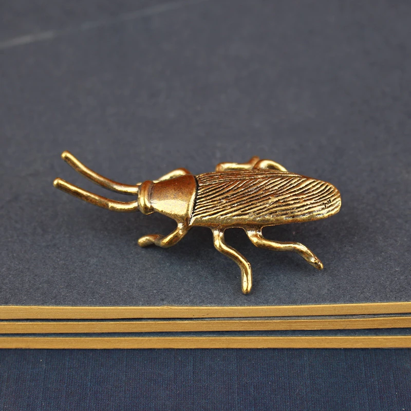 تمثال الصراصير النحاسي الصلب ​   - نموذج حشرة عتيق لديكور المكتب المنزلي، هدية مزحة فريدة ومبدء المحادثة