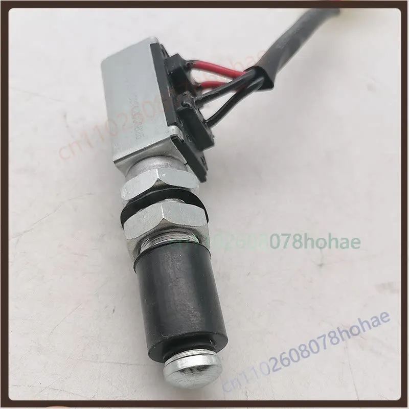 For Sinotruk Howo A7 Brake Stop Light Switch WG9725716002 Brake Pedal Signal Sensor Truck Parts(2PCS)