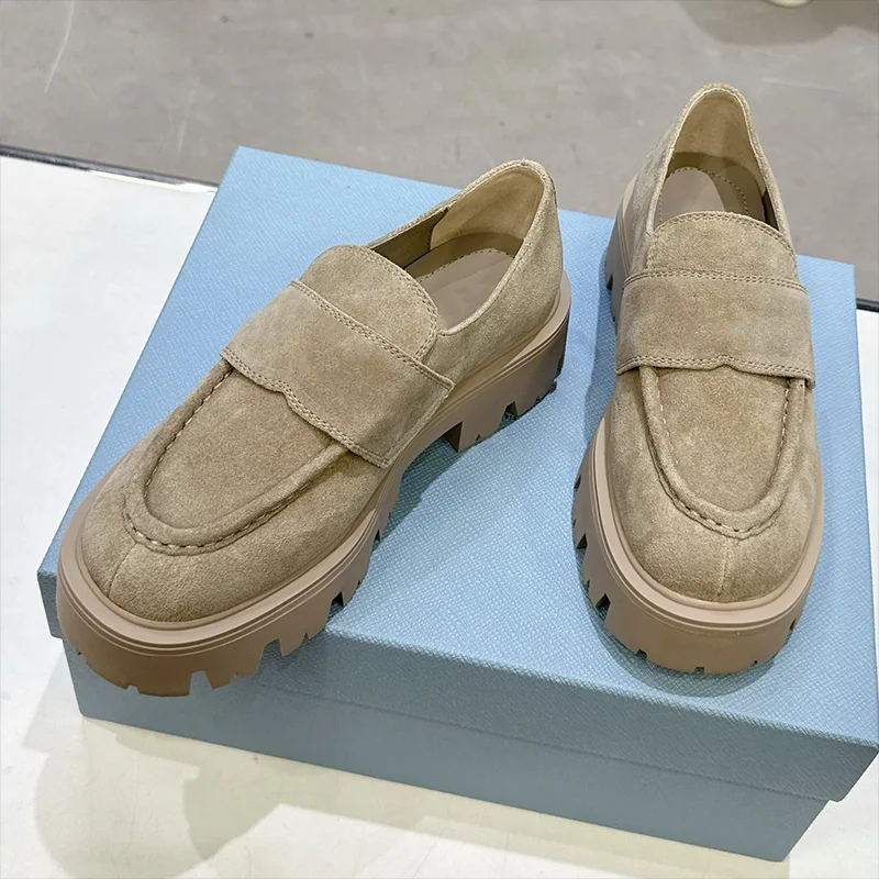 Top quality highly polished suede leather/cowhide women's loafers with rubber foam and ultra-light sole luxury shoes 25090888