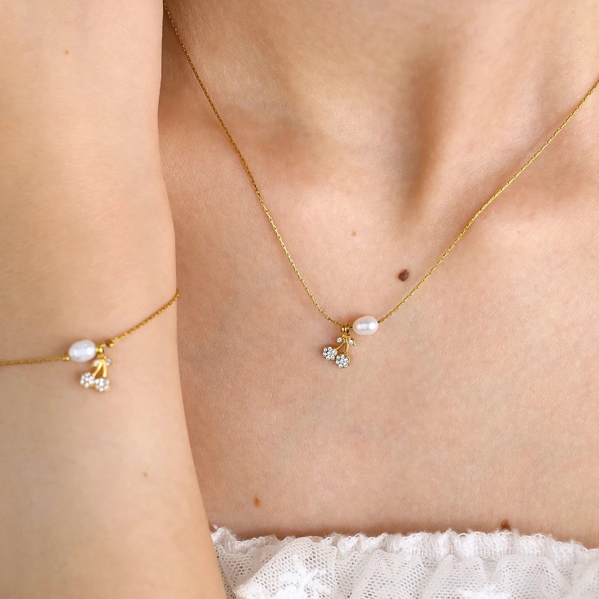 

WILD & FREE Exquisite Stainless Steel Pendant Necklace for Women Crystal Cherry Charm Bracelet 18K Gold Plated Trendy Jewelry