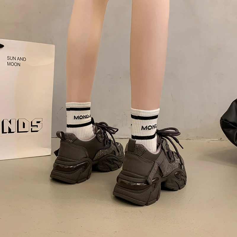 المرأة أحذية رياضية سميكة سوليد تنفس شبكة منصة أحذية رياضية المرأة أزياء من الدانتل حتى سميكة سوليد عارضة المرأة 2026 #5