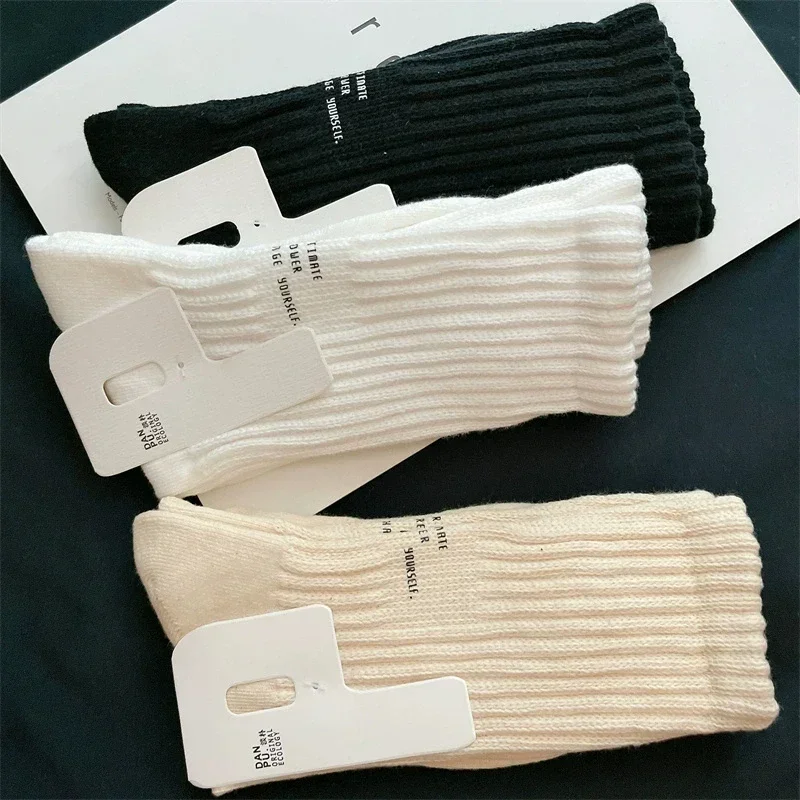 Harajuku Letter Vintage Cool Soft Sock Thick Thread Knitted Trendy Sports Stocking Versatile Pile Up Middle Tube Sox Solid Color