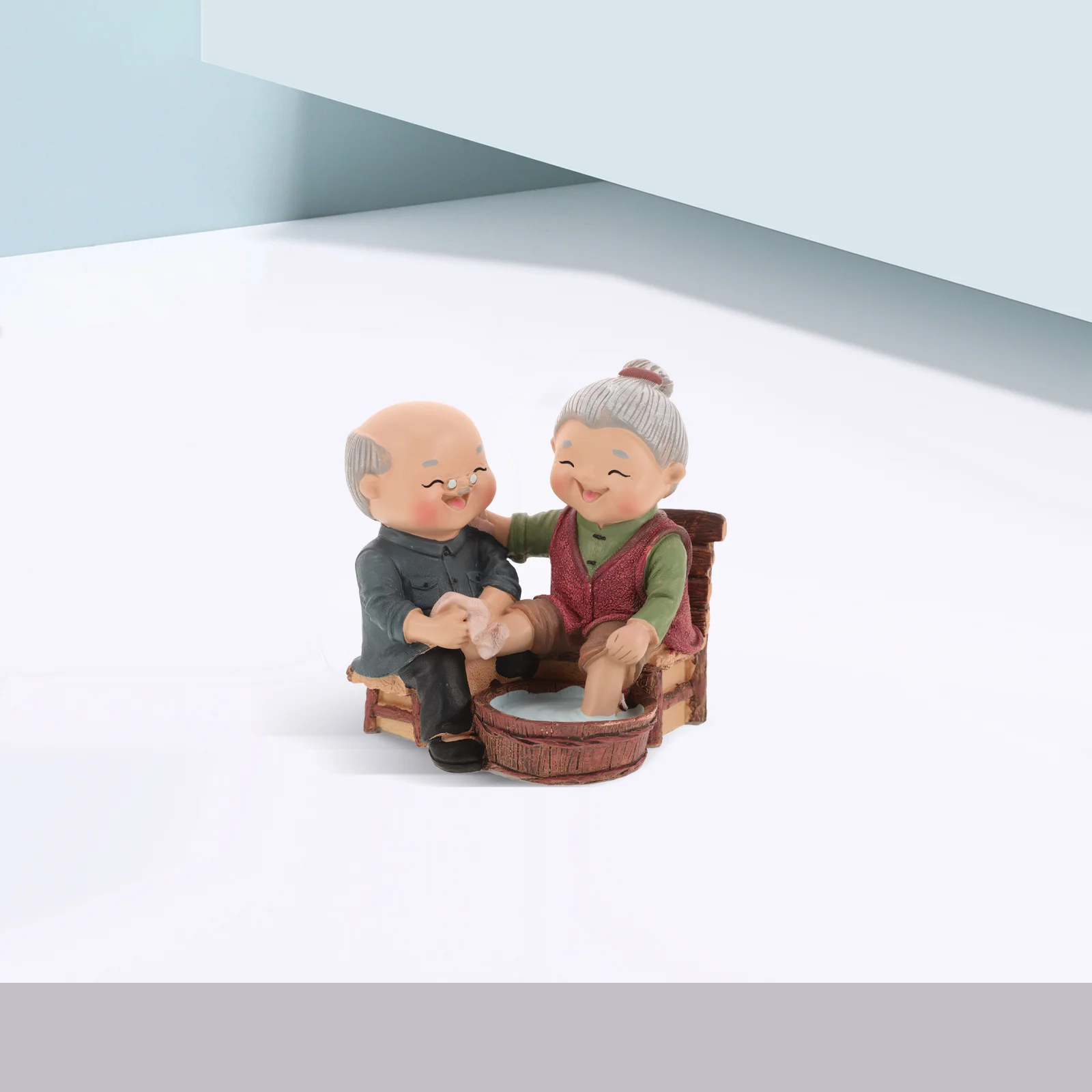 

Resin Elderly Couple Figurines Grandparents Statue Handmade Home Decor Mini Husband Wife Ornament For Wedding Table
