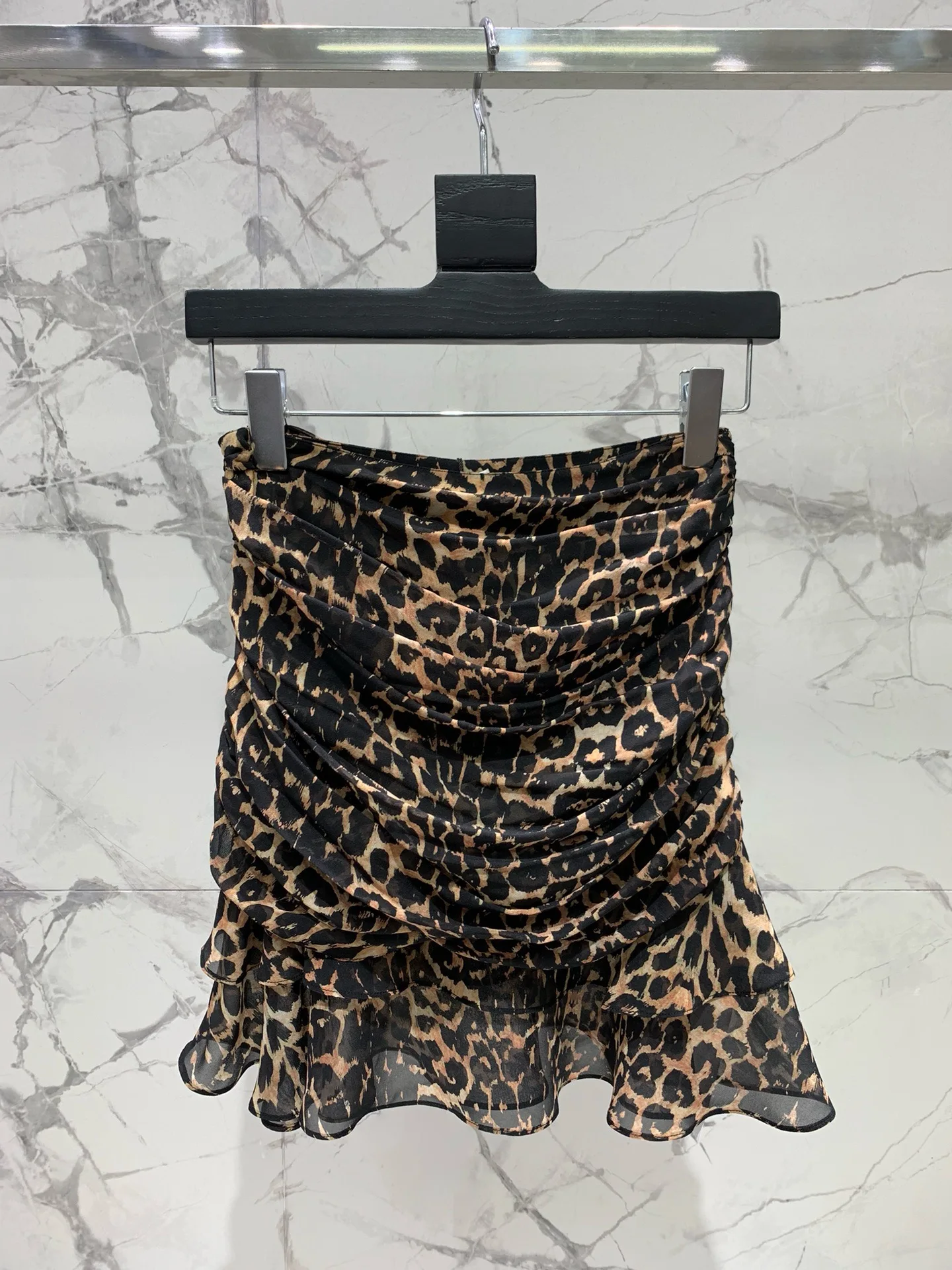 EVACANDIS New Women Pleated Leopard Printing Mini Skirts Autumn Winter Chic Sexy Casual Elegant High Quality Bottoms Luxury