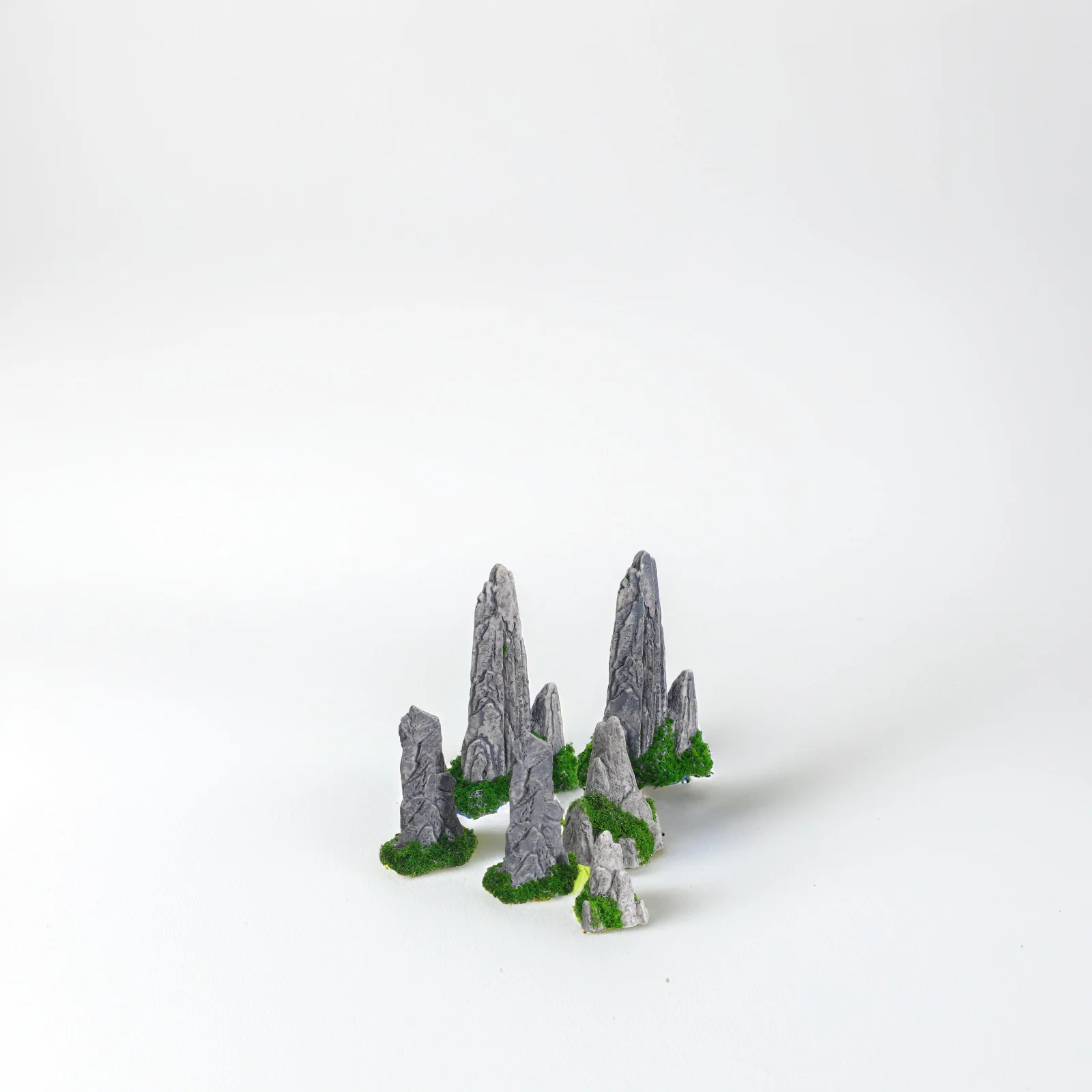 

8pcs Mini Rockery Decoration Simulated Ornament for Bonsai Landscaping Garden Outdoor Artificial Mountain Scenery Ornament Micro