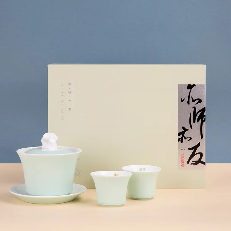 مجموعة أدوات الشرب من البورسلين الأبيض الأنيق - الطراز الصيني التقليدي، كاملة مع Gaiwan