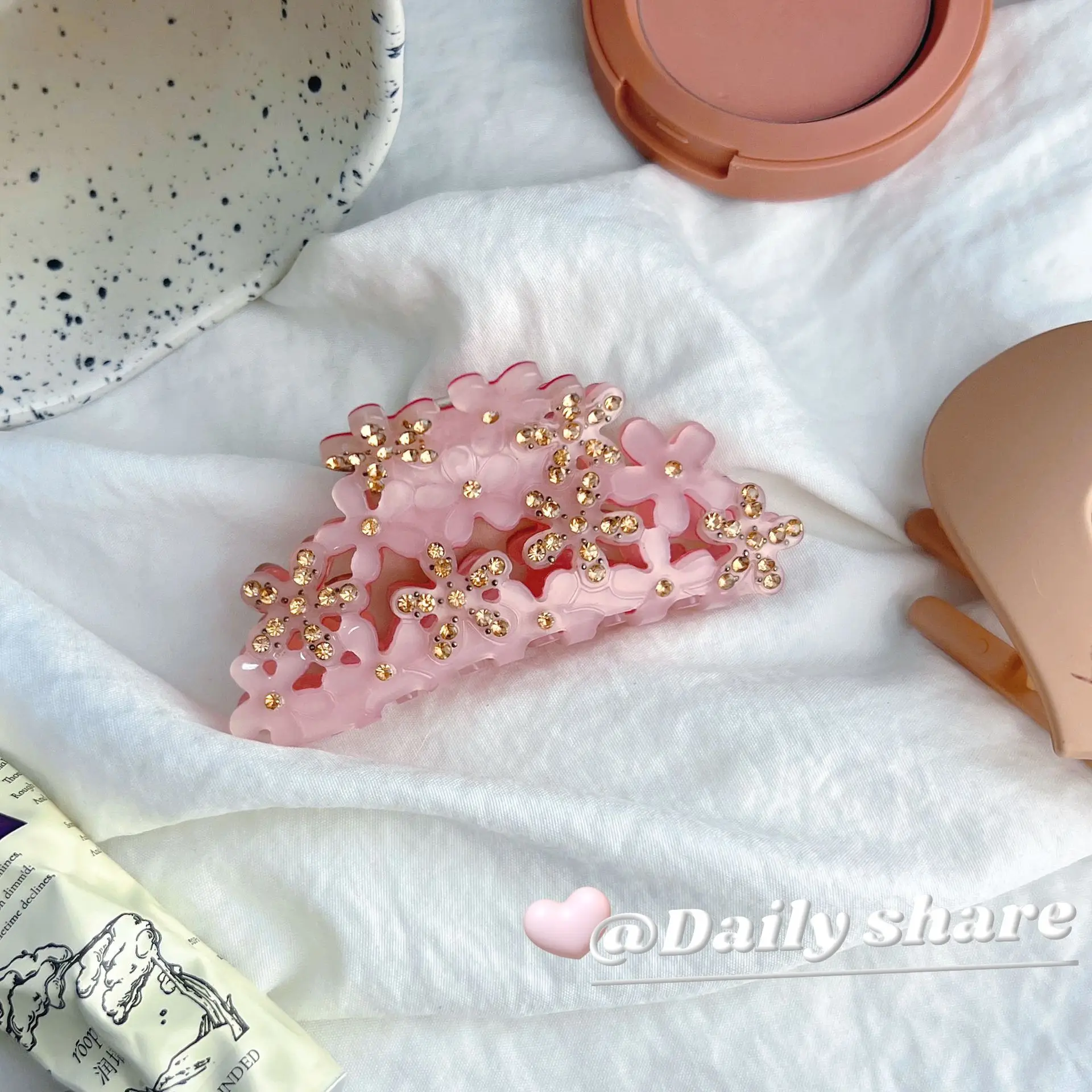 

NEW Rhinestone Pink Flower Hair Claw Korean Style Acrylic Claw Clips INS Trendy Hair Clips for Women Girls Hair Accessories