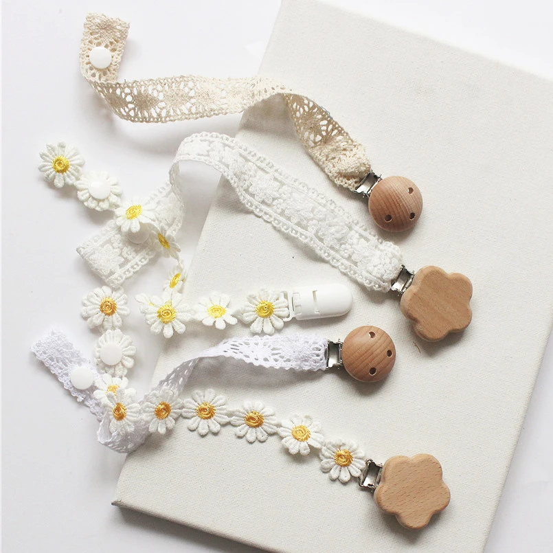 Baby Pacifier Clip Chain Daisy Lace Anti-lost Pacifier Holder Newborn Infant Toddler Nipple Soother Clips Wooden Teether Toy