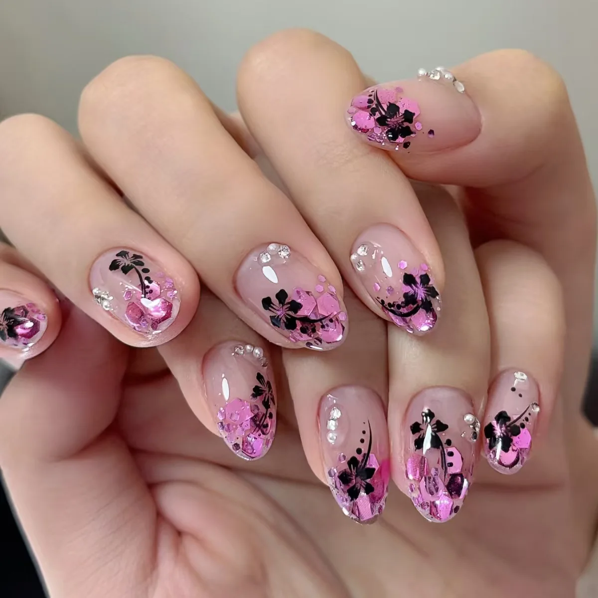 

24PCS Cat Eye Fake Nails with Fiower Sparkling 3D Diamonds Pure Desire Press on Nails Glitter Almond Shape Removable False Nails