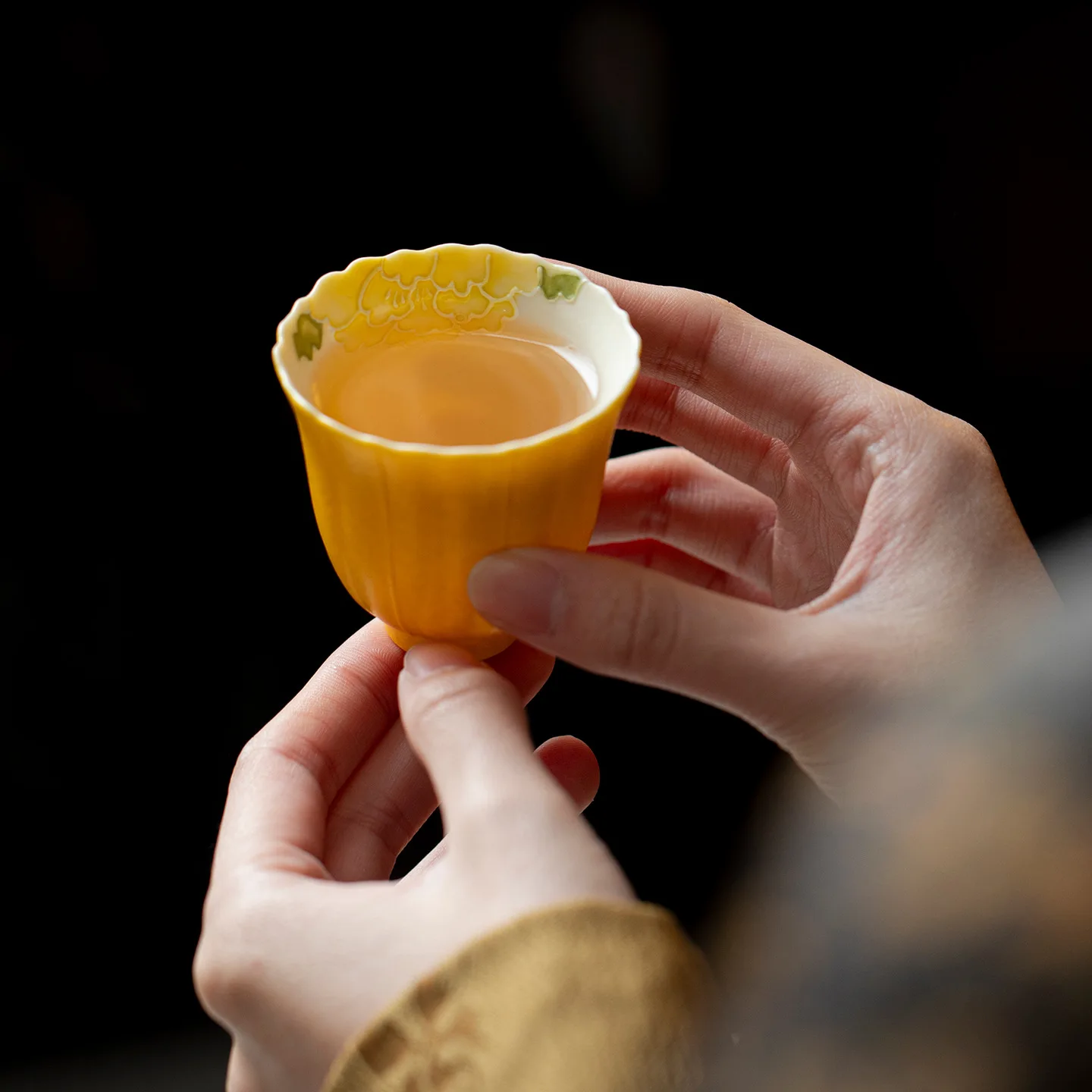 Inside Painted Pile Peony Ceramic Cup Lemon Yellow Tea Underglaze Color Pure Hand Drawn Kung Fu Teaware Household Single