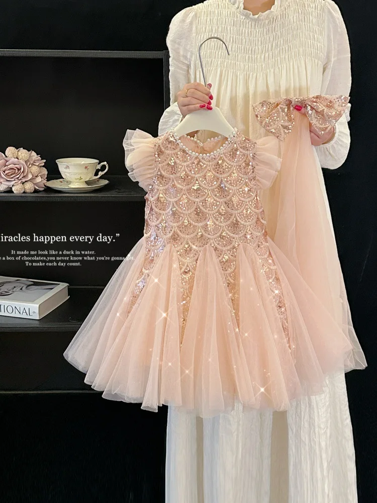 Mädchen Geburtstagsparty Prinzessinnenkleid O-Ausschnitt Trompetenärmel Paillettenbesetztes Mesh-Kleid für Bühnenauftritte Hochzeit S3069-2 – Detail 2