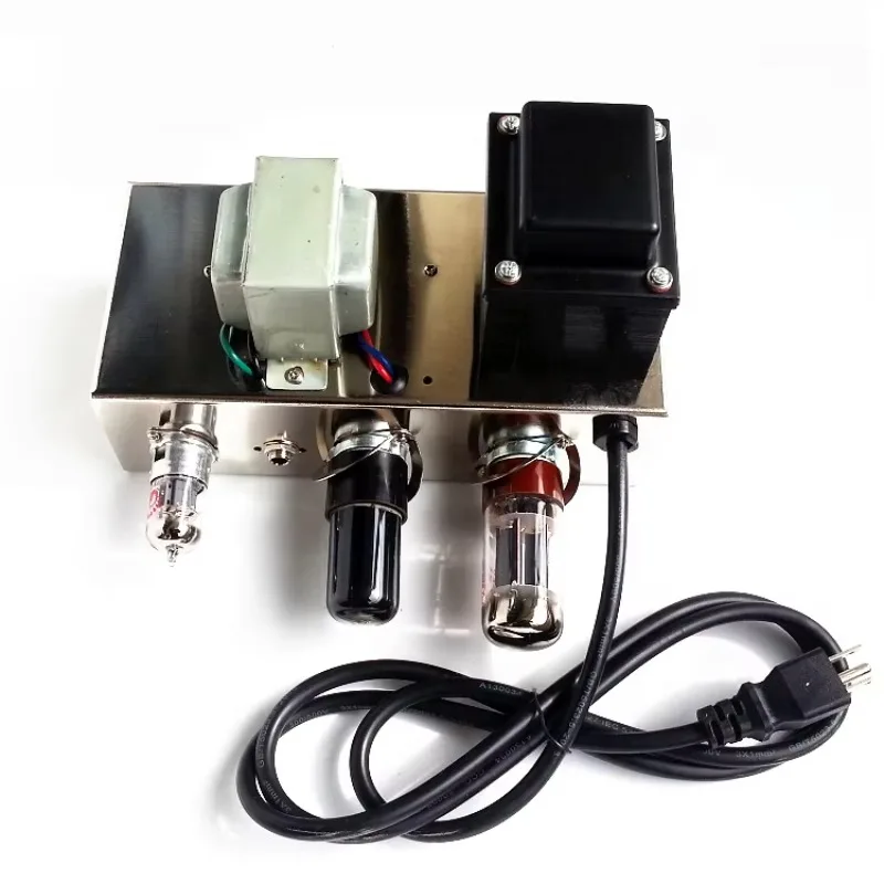 Professional 5W 5F1 Tweed Champion Valve Tube Guitar Amplifier with Point-to-Point Manual Wiring for Outstanding Sound Quality