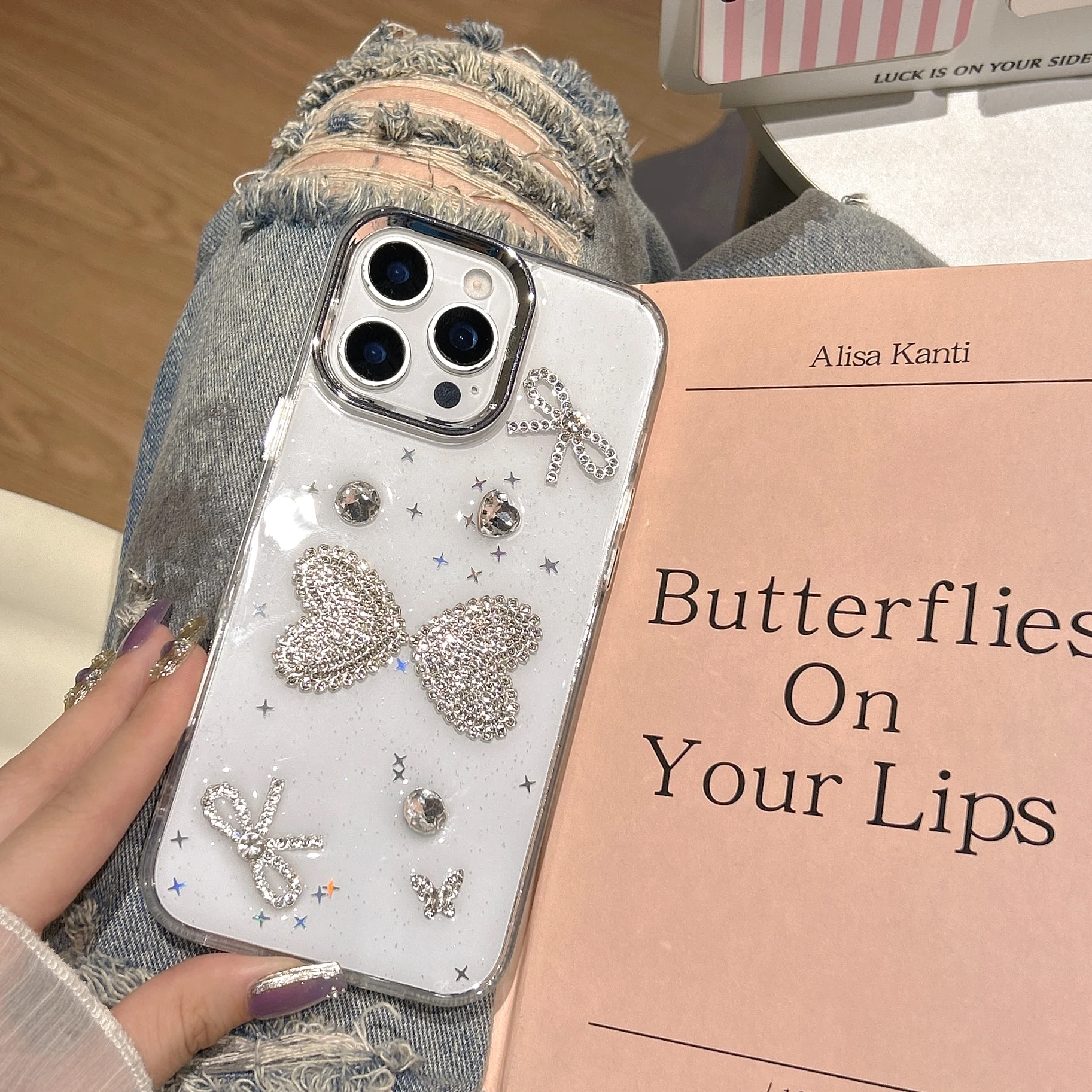 

Sparkling Swan Heart Radiant Phone Case Suitable for iPhone 16pro 15 14 13 Pro Max Plus Luxury 3D Phone Case