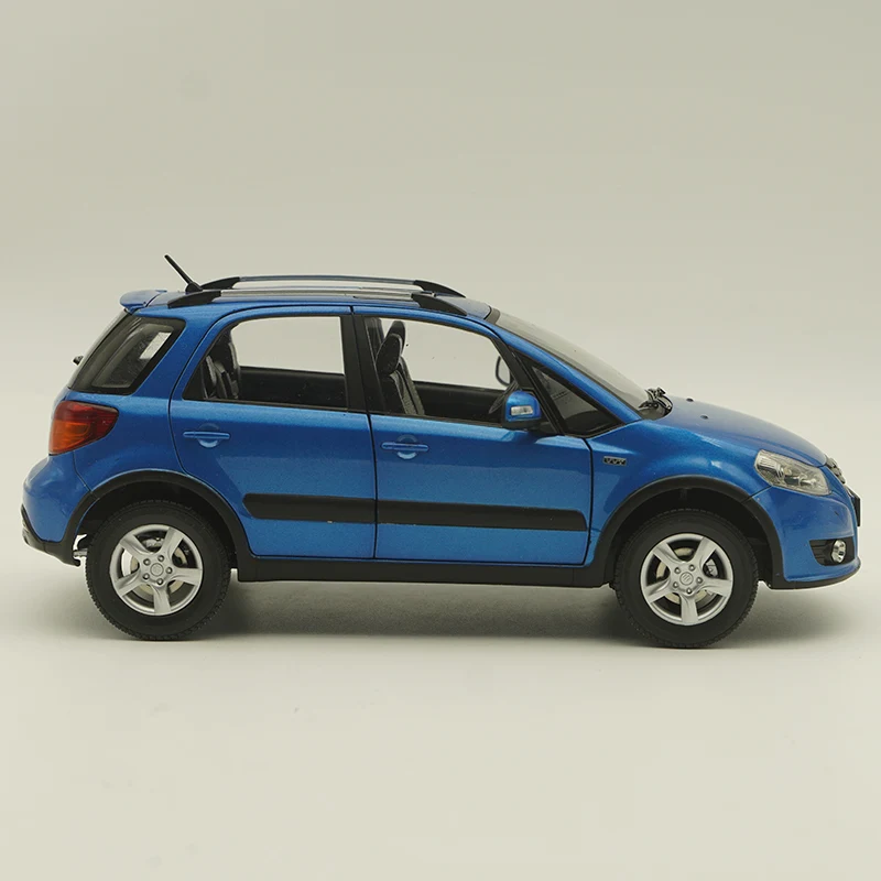 Defective Special Offe Diecast 1/18 Scale Suzuki SX4 Alloy Car Model SUV Suzuki SX4 Play Vehicles Out of Print Old Stuf