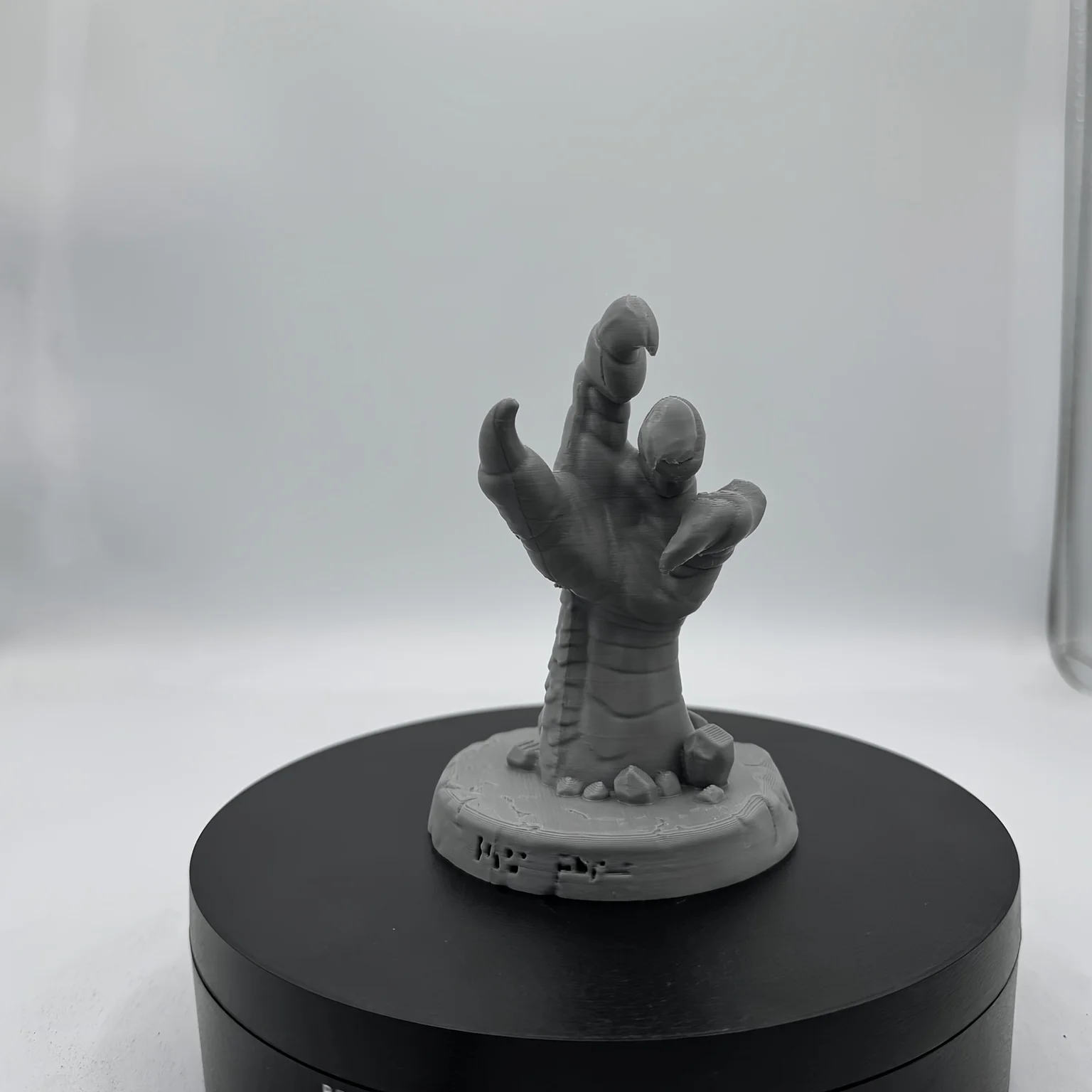 3D Printing Monster Claw Pen Holder Gothic Wind Dragon Claw Pen Holder Creative Game Party Desktop Storage Cool Office Ornaments view 4