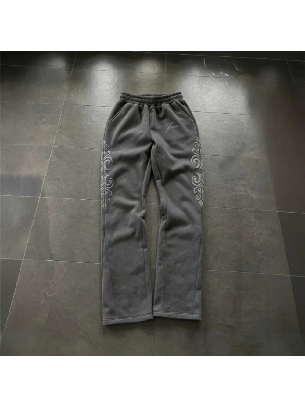 New autumn and winter retro minimalist rolled grass pattern sleeve print hip-hop casual micro pull sports pants street trend ins