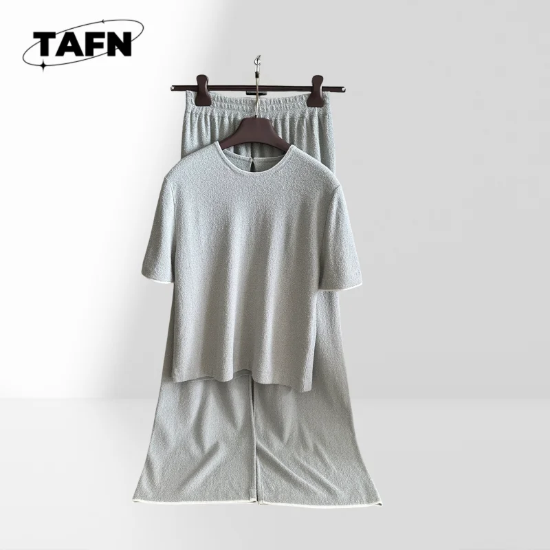 

Classic Women's Long Pants Set for Elegant and Relaxed Style Casual and Chic Pants Set for Women – Perfect All Day WearAI0970