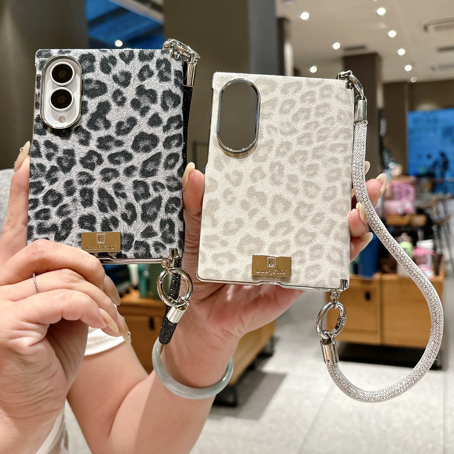Fashion Leopard Print Leather Phone Case for Samsung Galaxy Z Fold8 Fold8 Wide Shockproof Hinge Protection‌ Strap Slim fit Cover view 2