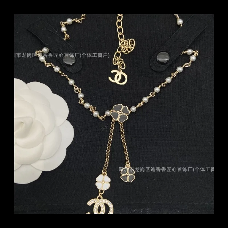 جديد المينا أربع أوراق البرسيم قلادة مزدوجة المرأة الراقية مهدب سلسلة عنق متعددة الاستخدامات