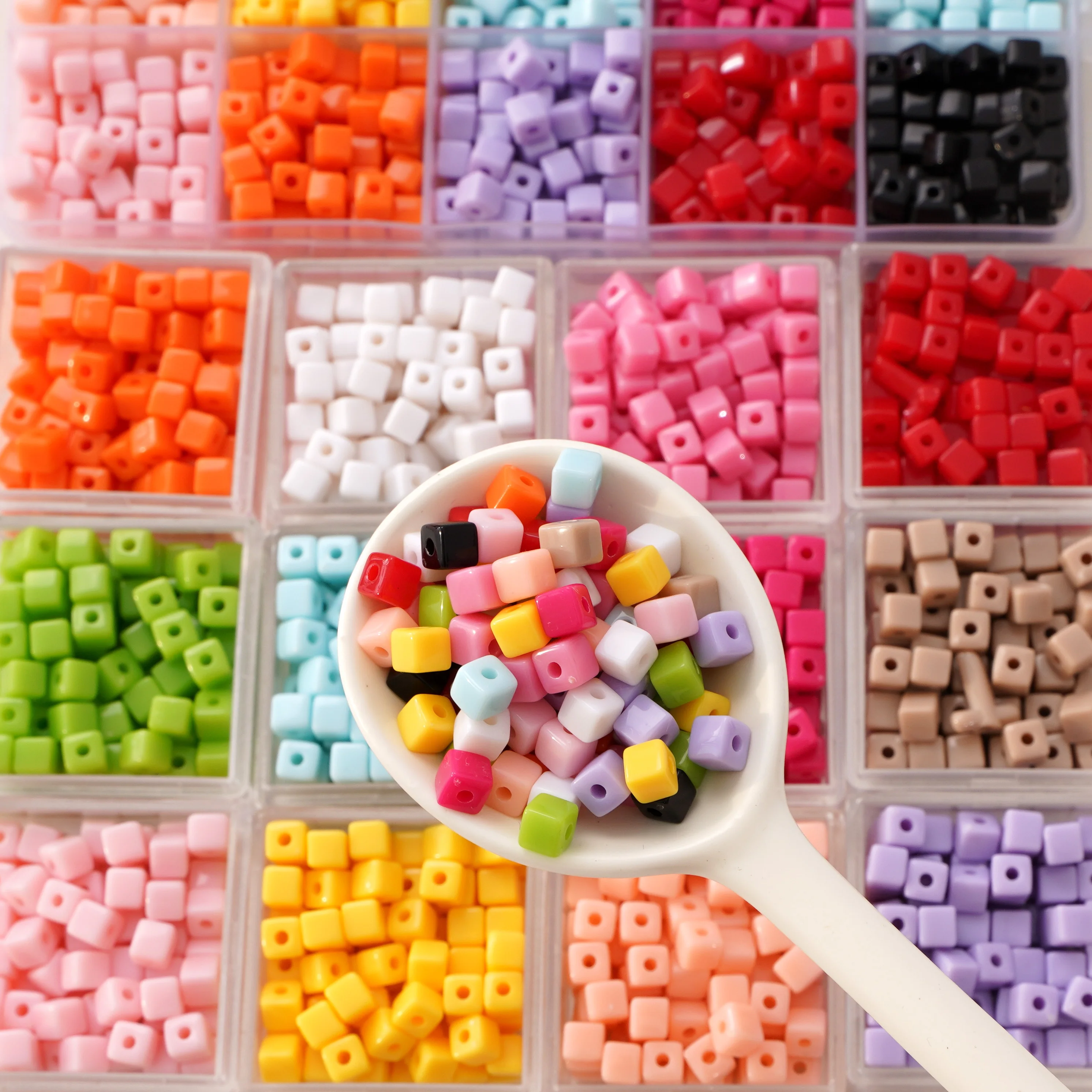 

140 шт. разноцветные акриловые 3D кубические бусины-разделители для ювелирных изделий ручной работы DIY браслет брелок телефонная цепочка подвески материалы