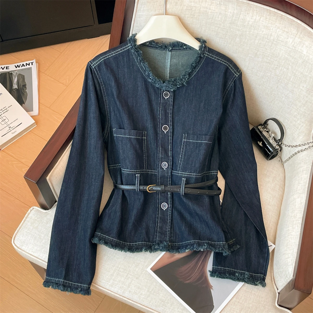 

Retro Tassel Women's Denim Shirt with Belt Autumn Design Sense Waist Cinching Long Sleeve Coat Commuting Female Outerwear Top
