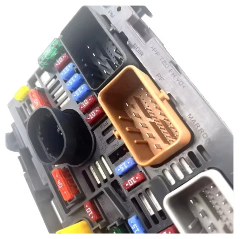 

9809742880 Fuse Box Unit Assembly BSM OE 9675879480 9807028780 9666700480 307 408 308 R05=R20 C4 Black JC