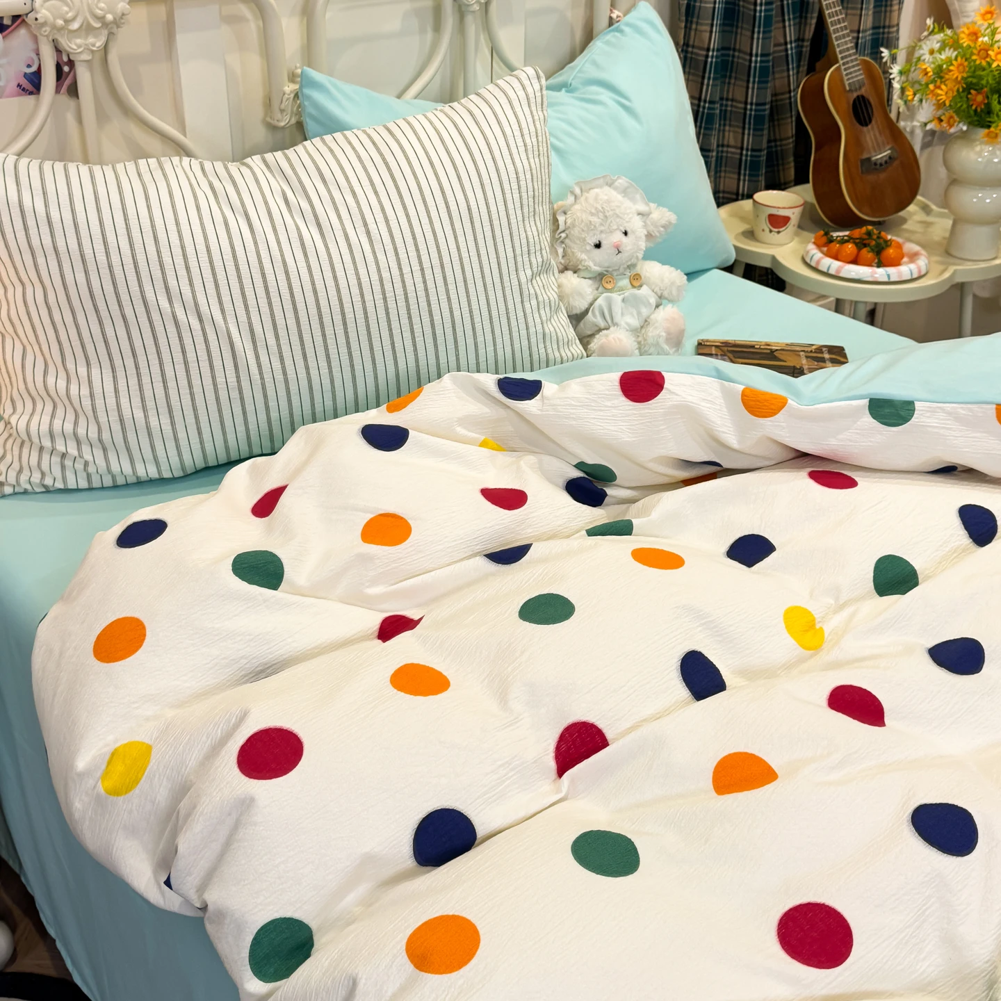 Colorful Polka Dot Crinkled Seersucker Bedding Set, Breathable Non-Sticky Soft Duvet Cover Set Flat Sheet with 2 Pillowcases