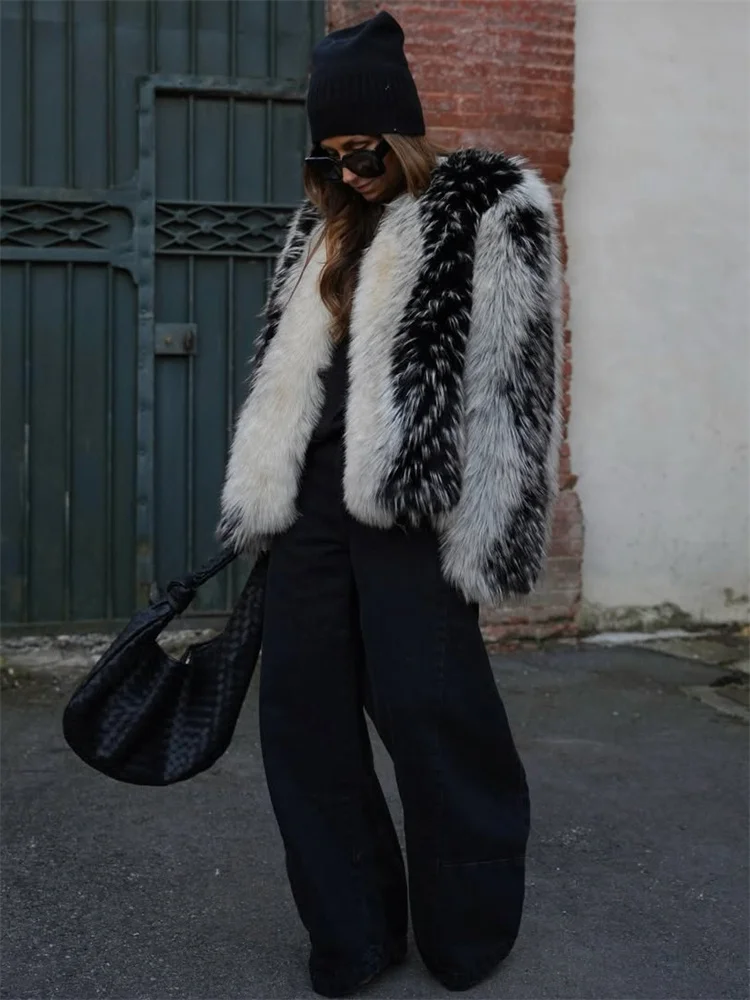 トッシー冬用パッチワークコントラストフェイクファーアウター レディース ゆったり長袖通勤ストリートウェア 女性ファッションフェイクファーコート 新作