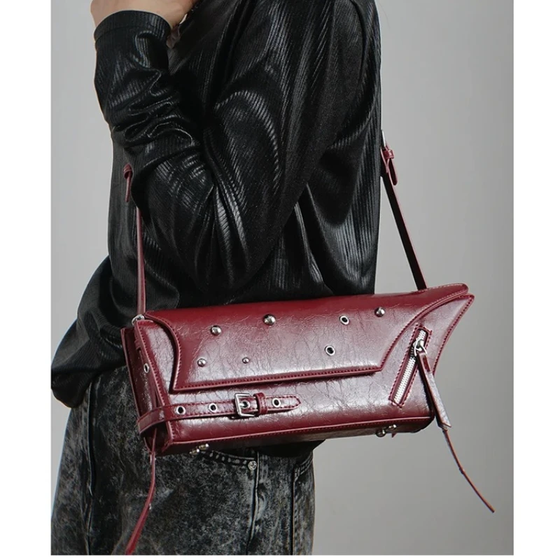 Original Gothic Underarm Bag Stylish Y2K Punk Irregular Rivet Shoulder Bag American  Versatile Casual Commuter Messenger Bag