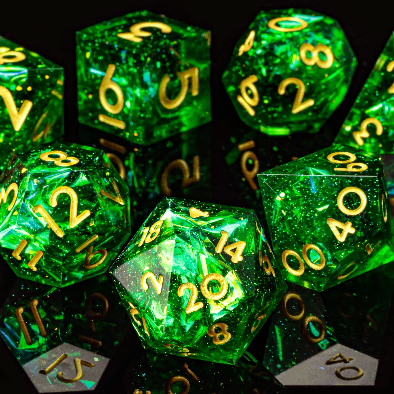 

Набор кубиков D&D из из из изумрудной смолы — многогранные игральные кости с острыми краями для ролевых игр Dungeons And Dragons — набор кубиков D And D