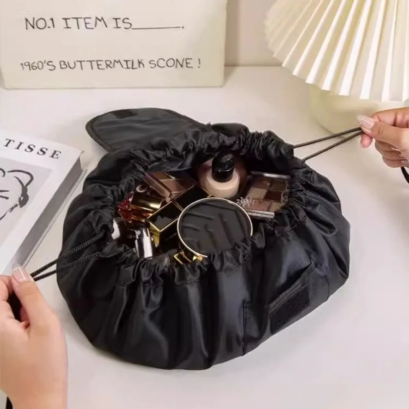 Kosmetiktasche mit Kordelzug für Damen, große Kapazität, wasserdicht, tragbar, ideal als Reise-Make-up-Organizer, Damen-Toilettentasche, Beauty-Case. – Detail 4