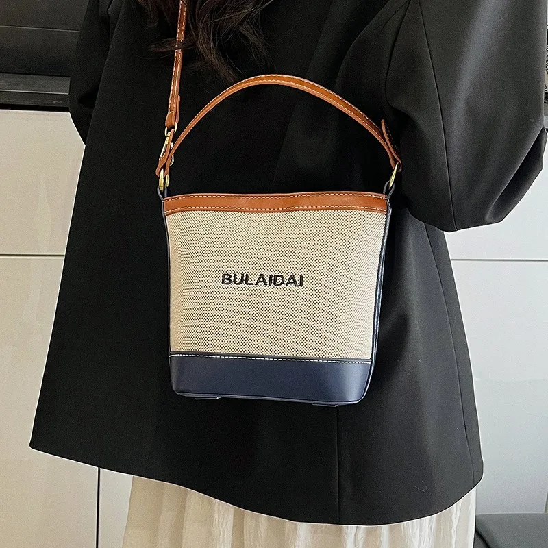 

Elegant Women Leather Luxury Fashion Crossbody Bag Classic Designer Shoulder Tote Handbag For Daily Beautiful Style