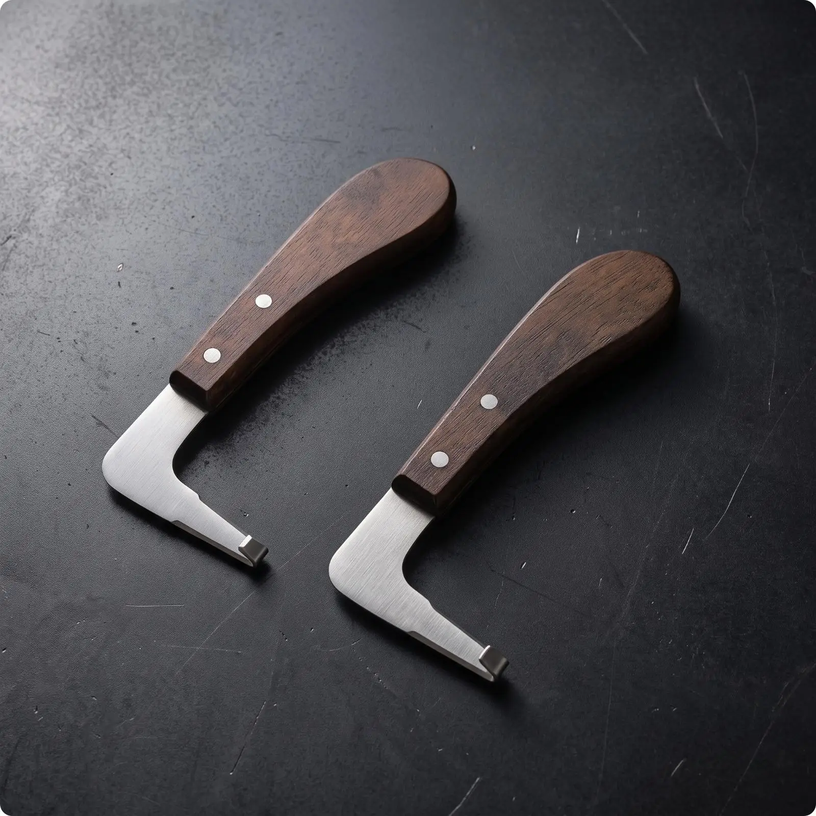 Wood Handle Glue Removal Cutter with Strong Metal Scraping Head for Delicate Surface Cleaning