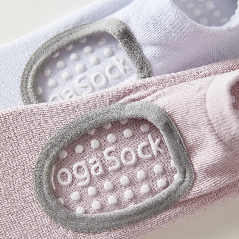 ถุงเท้ากีฬาในร่ม 1/8 คู่ สำหรับโยคะ พิลาทิส กันลื่น ทนทานต่อการสึกหรอ เหมาะสำหรับการออกกำลังกายบนพื้น เต้นรำ ซับแรงกระแทก ผลิตจากผ้าฝ้ายแท้