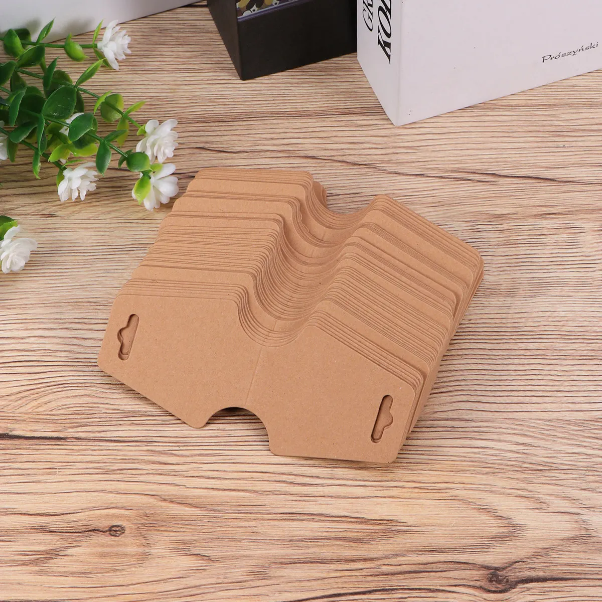 

100Pcs Blank Necklace Paper Tags for Jewelry Display DIY Craft Scrapbooking Decoupage Sign Making Plaques Gift Tags with