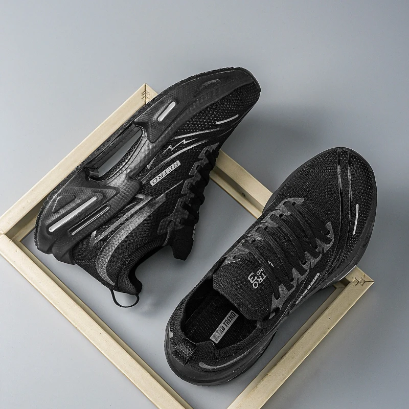 

2025 New Couple Sports Shoes Outdoor Anti Slip Jogging Shoe Unisex Comfortable Athletic Shoes Training Shoes