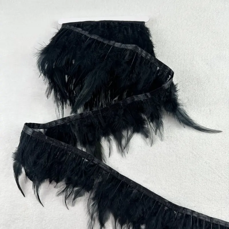 Großhandel 10 mt/los Natürliche Braun Rot Schwarz Huhn Hahn Hahn Schwanz Feder Fringe feder trimmen für Kleidung Dekorationen – Detail 6