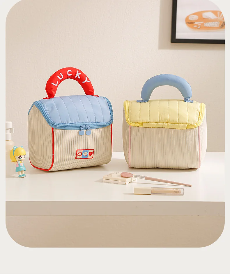 Cute Cartoon Pattern Cosmetic Bag Niche Design Portable Travel Makeup Pouch Organizer Bag for Toiletry Storage Daily Outdoor Use