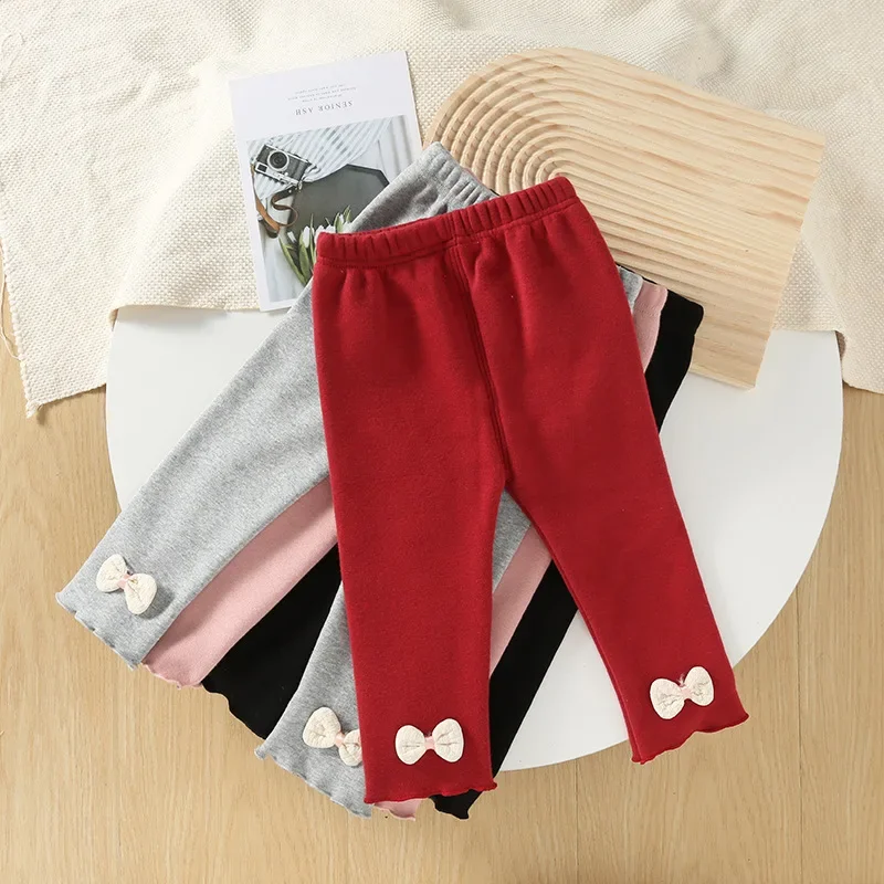 pasgeboren kleding 2024 meisjes herfst winter leggings kinderbroek baby meisjes broek met pluche dikke broek 1-3 jaar oud