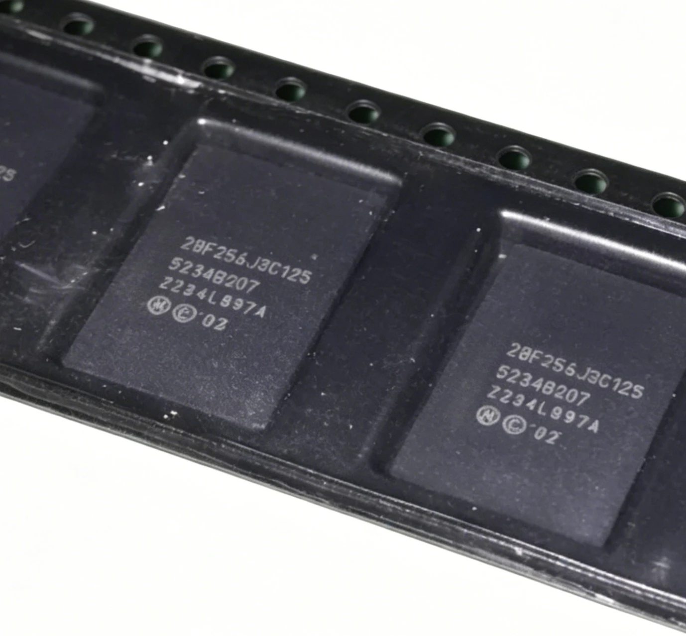10pcs 100%New original in stock 28F256J3C125 RC28F256J3C125 BGA64
