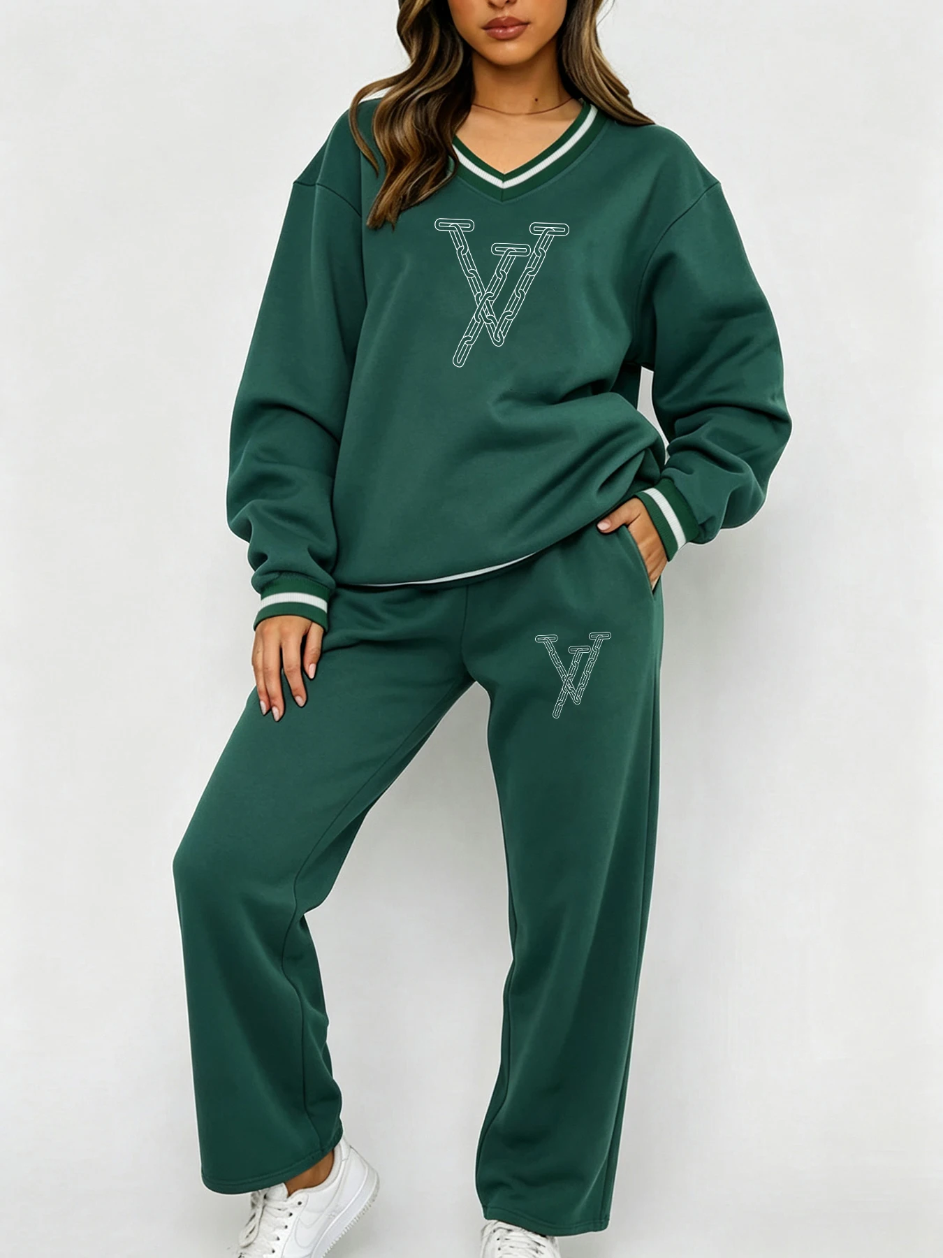 Trendy street-style chain lett - Winter Clothing Must Haves recension och pris